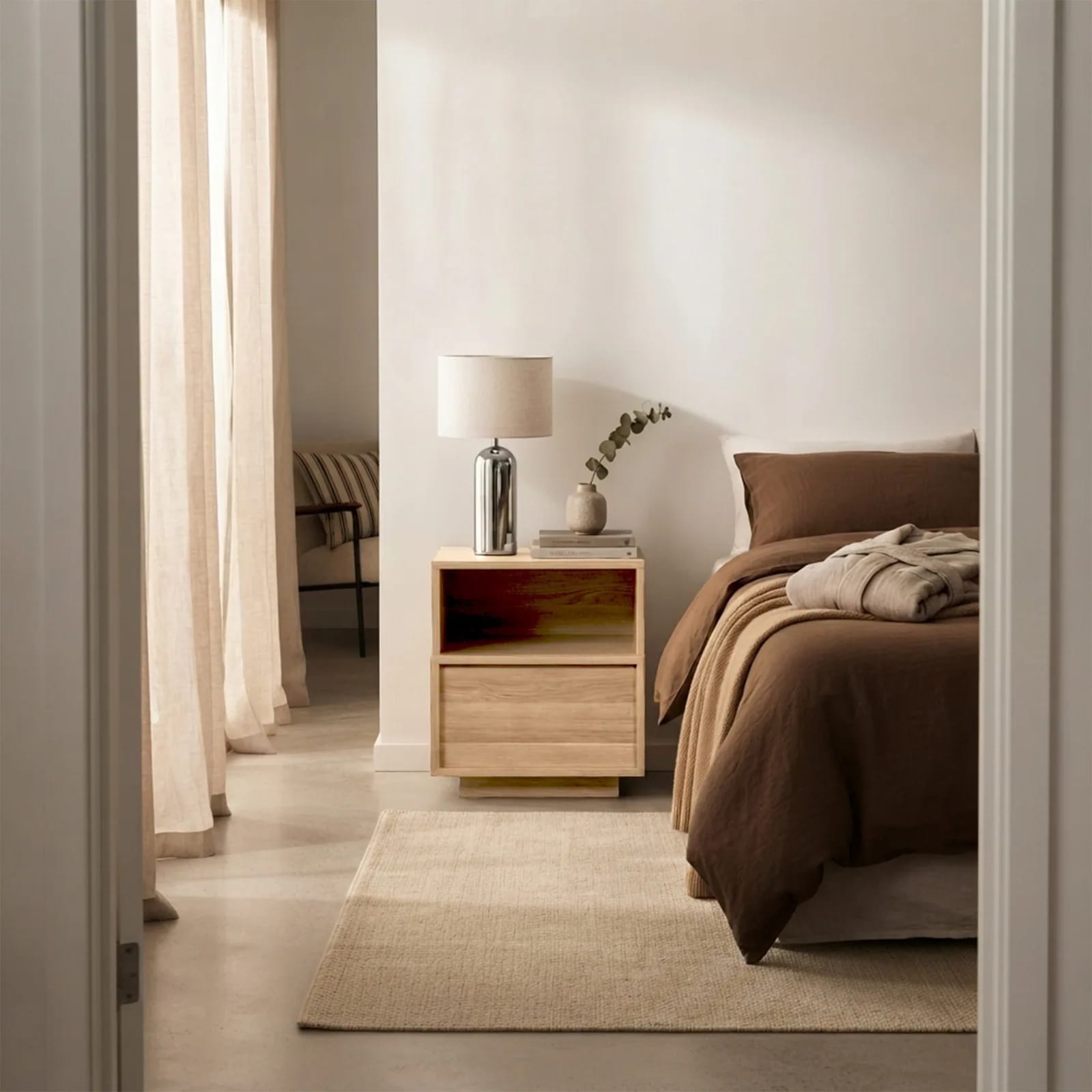 Table de chevet Joy blanche avec tiroir et niche