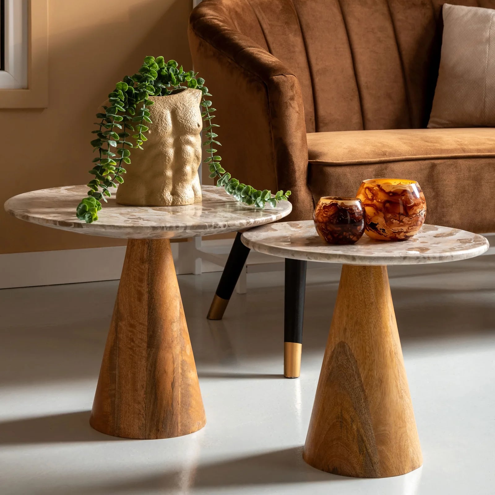 Table d'appoint Force en manguier massif