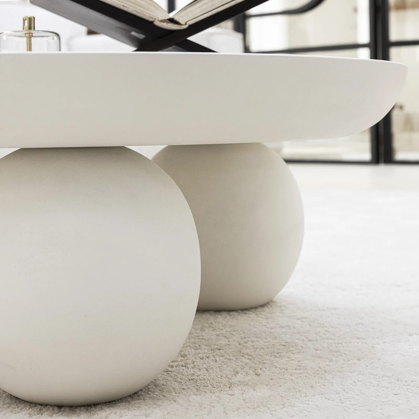 Plateau rond en bois de la table basse Bungin