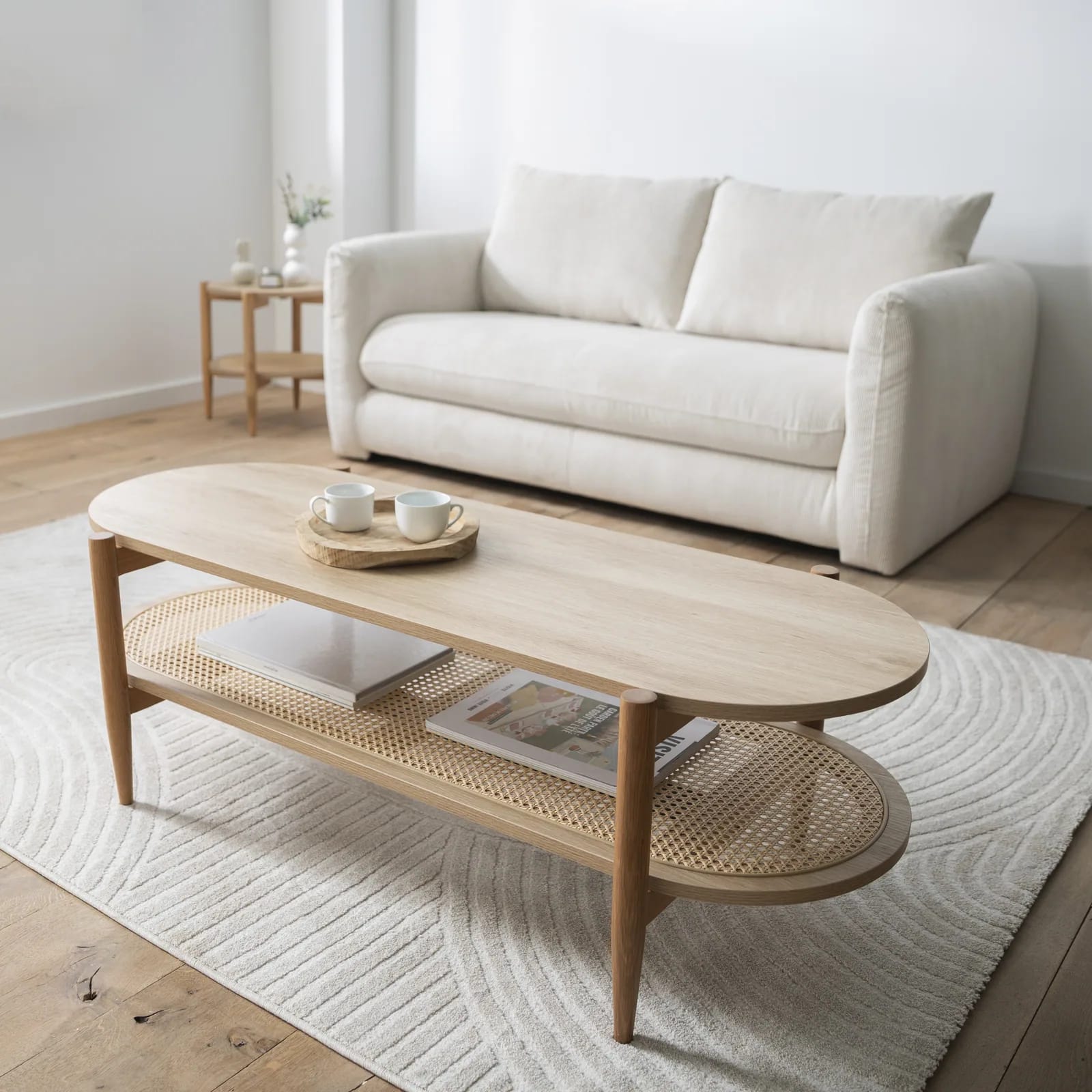 Table basse ovale Ellos en chêne et cannage