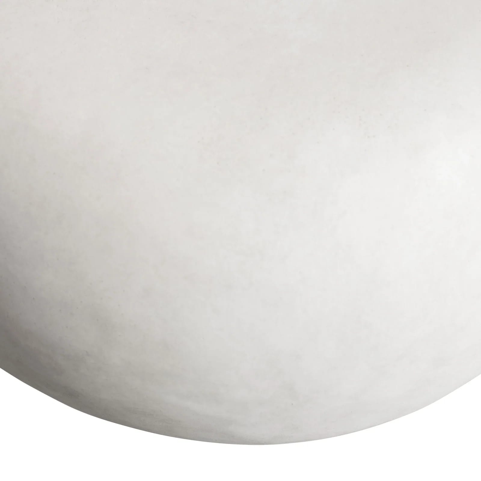 Surface mate de la table basse Pebble