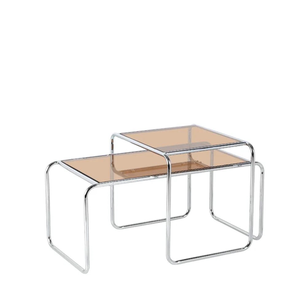 Table d'appoint Rika à côté d'un canapé